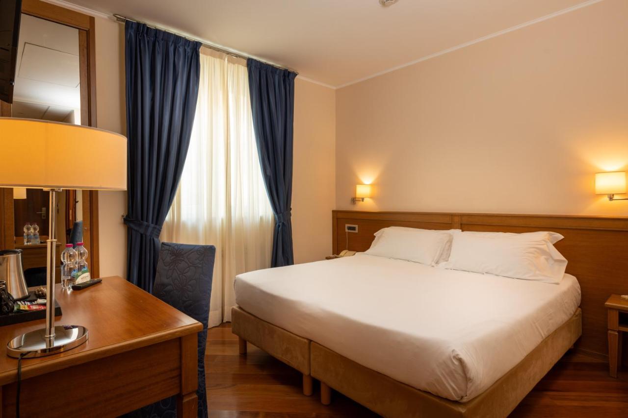 Hotel Iris Janov Exteriér fotografie