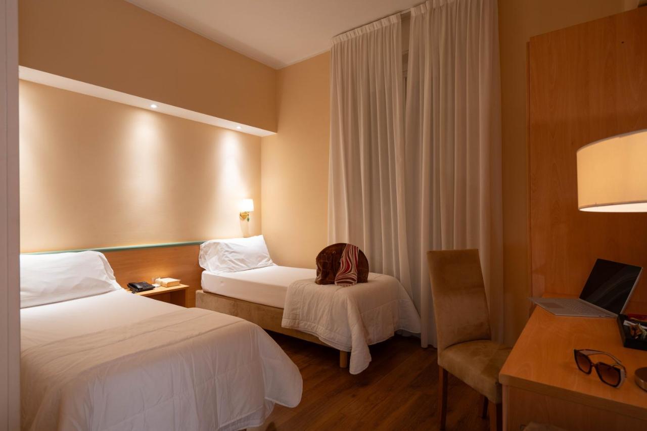 Hotel Iris Janov Exteriér fotografie