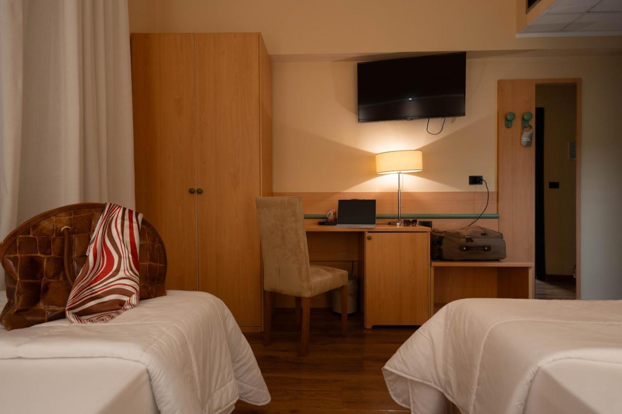 Hotel Iris Janov Exteriér fotografie