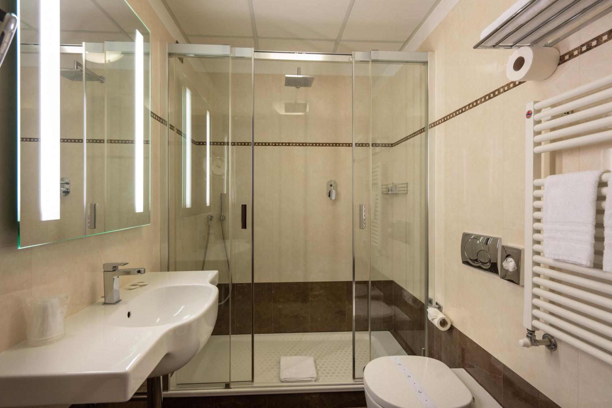 Hotel Iris Janov Exteriér fotografie