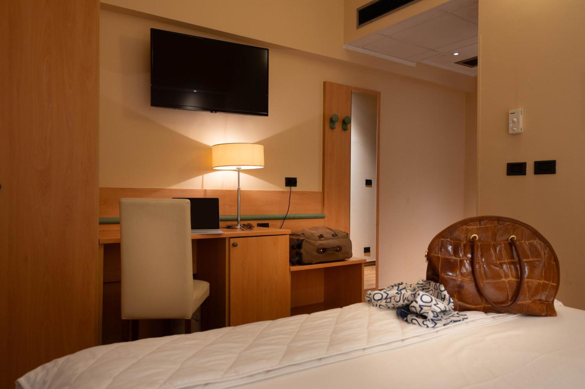 Hotel Iris Janov Exteriér fotografie